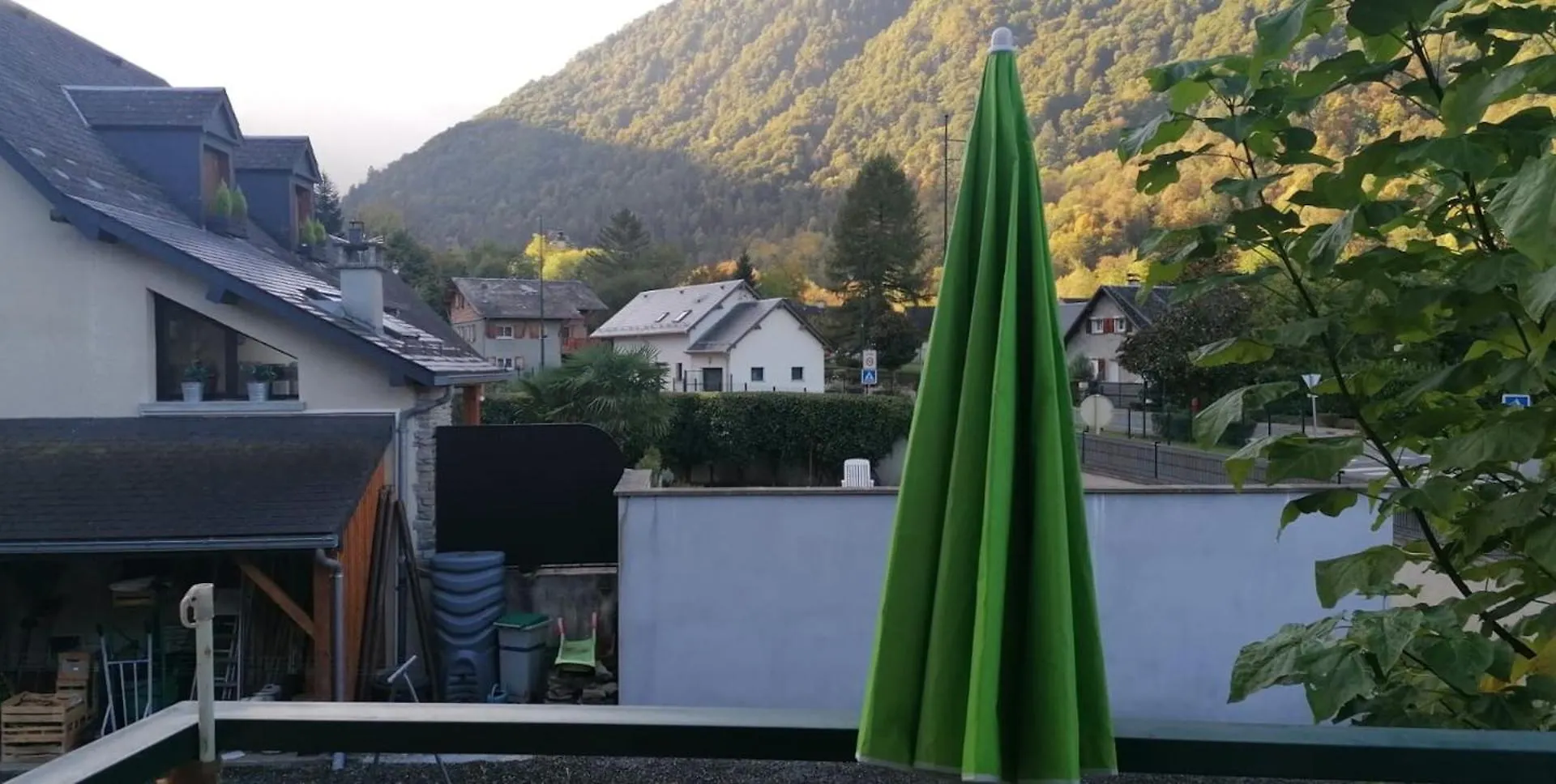 Apartment Appartement Cosy A Saint Mamet 36 M² Vue Montagne